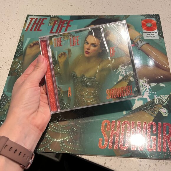The Life of a Showgirl Vinyl and CD Set SEALED - Picture 2 of 5